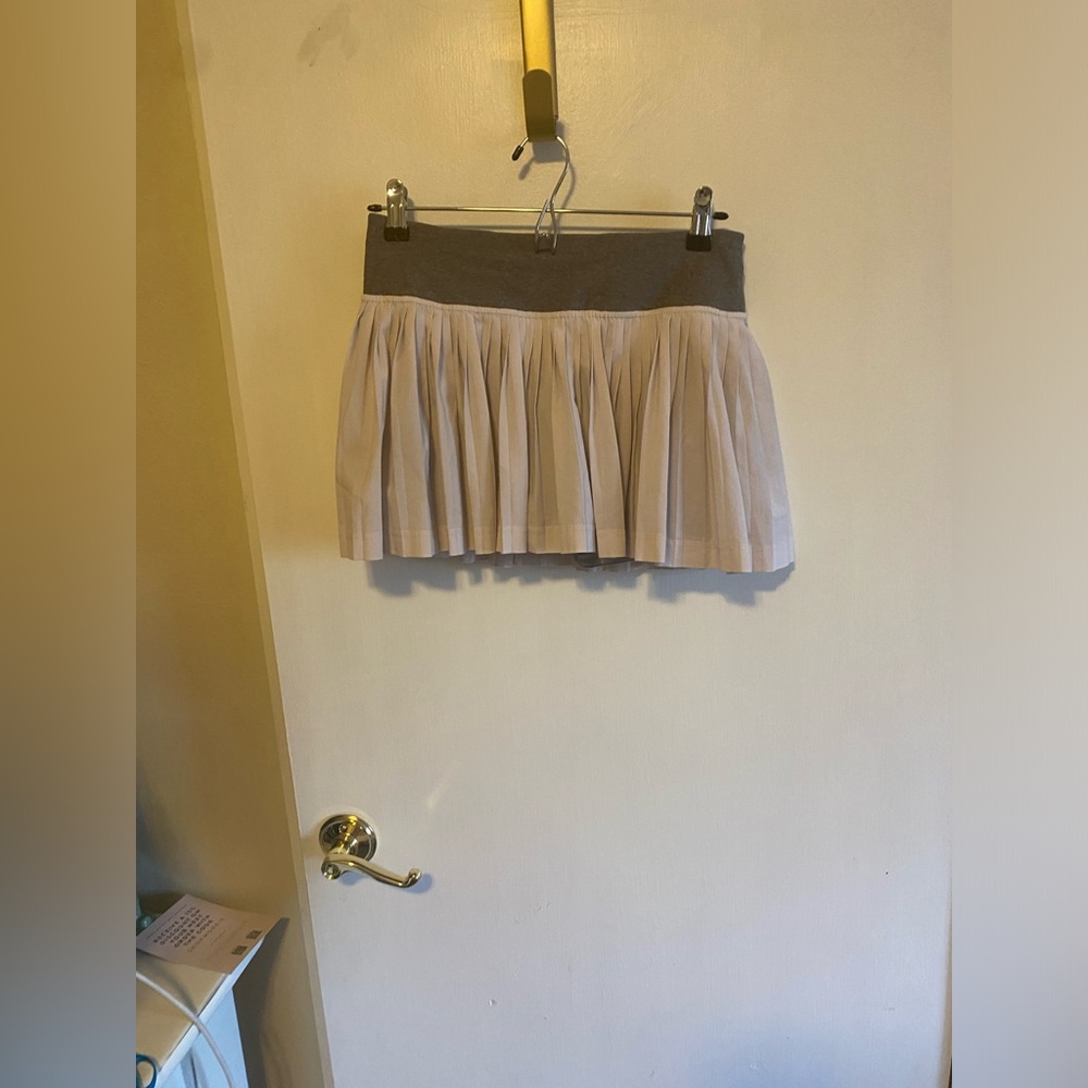 Lululemon Pleat to Street skirt